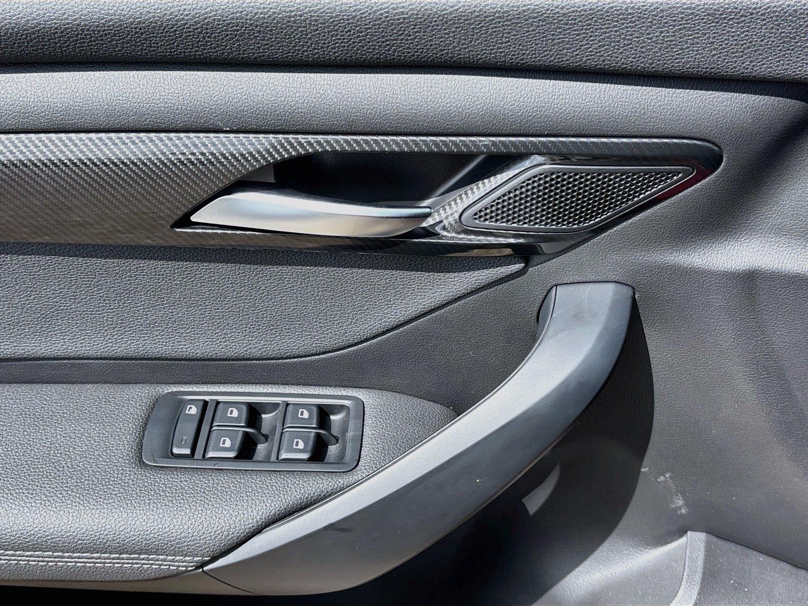 2027 VinFast VF 8 Eco
