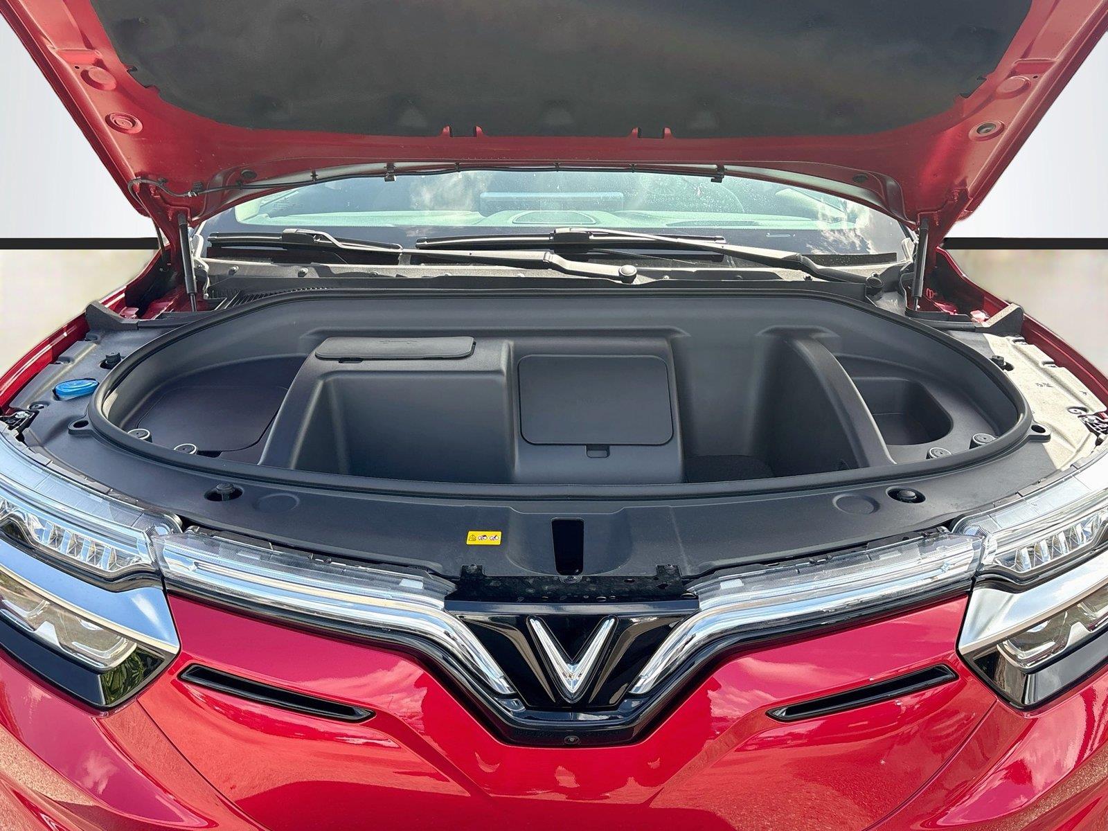 2027 VinFast VF 8 Eco