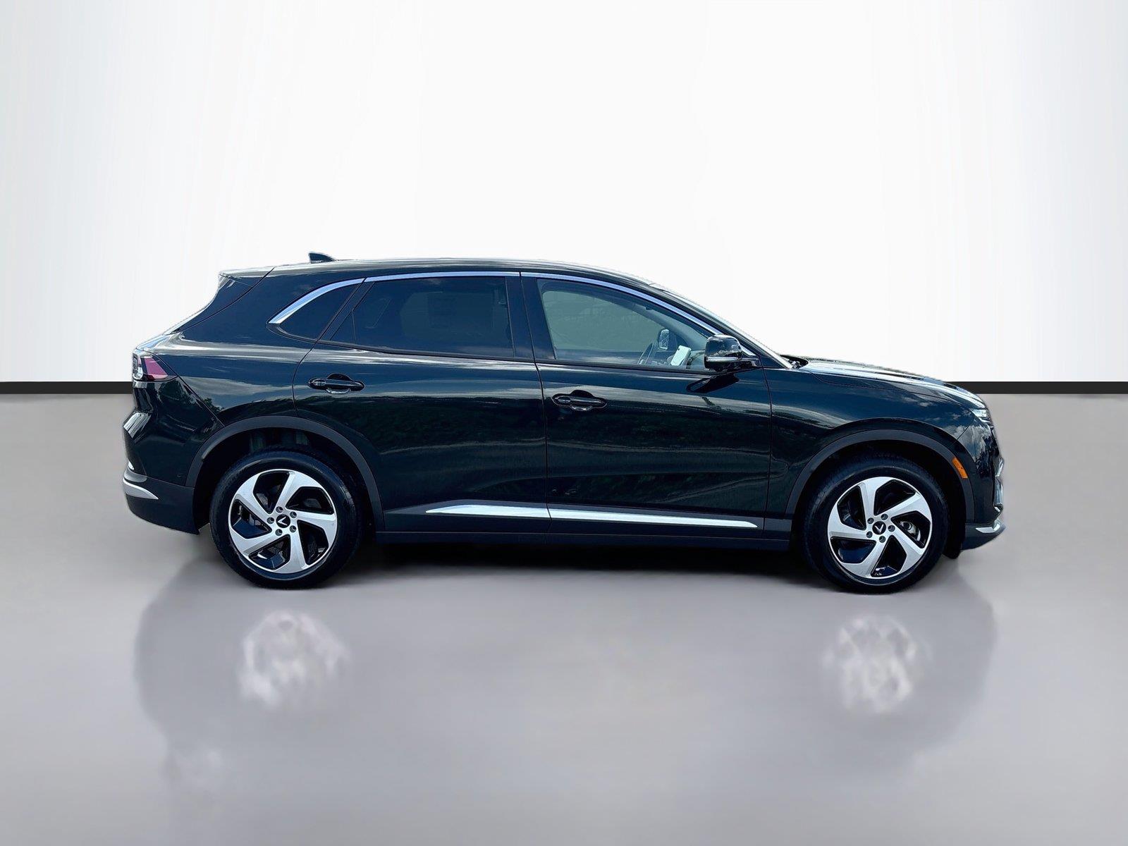 2027 VinFast VF 8 Eco