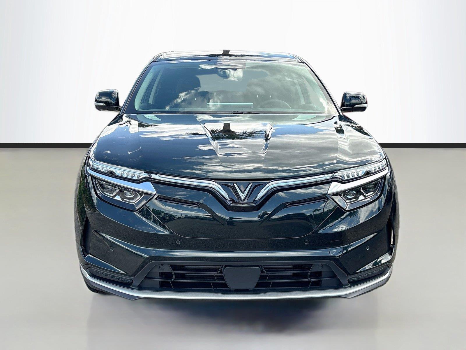 2027 VinFast VF 8 Eco