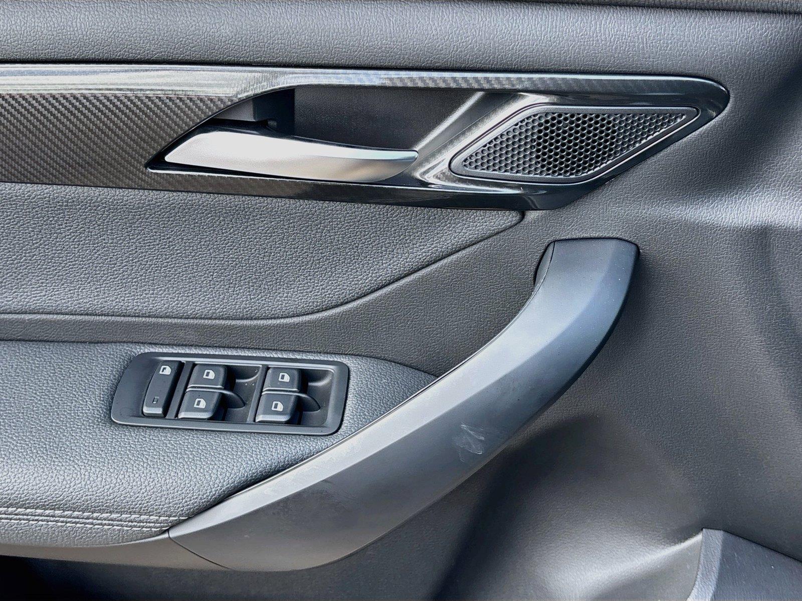 2027 VinFast VF 8 Eco