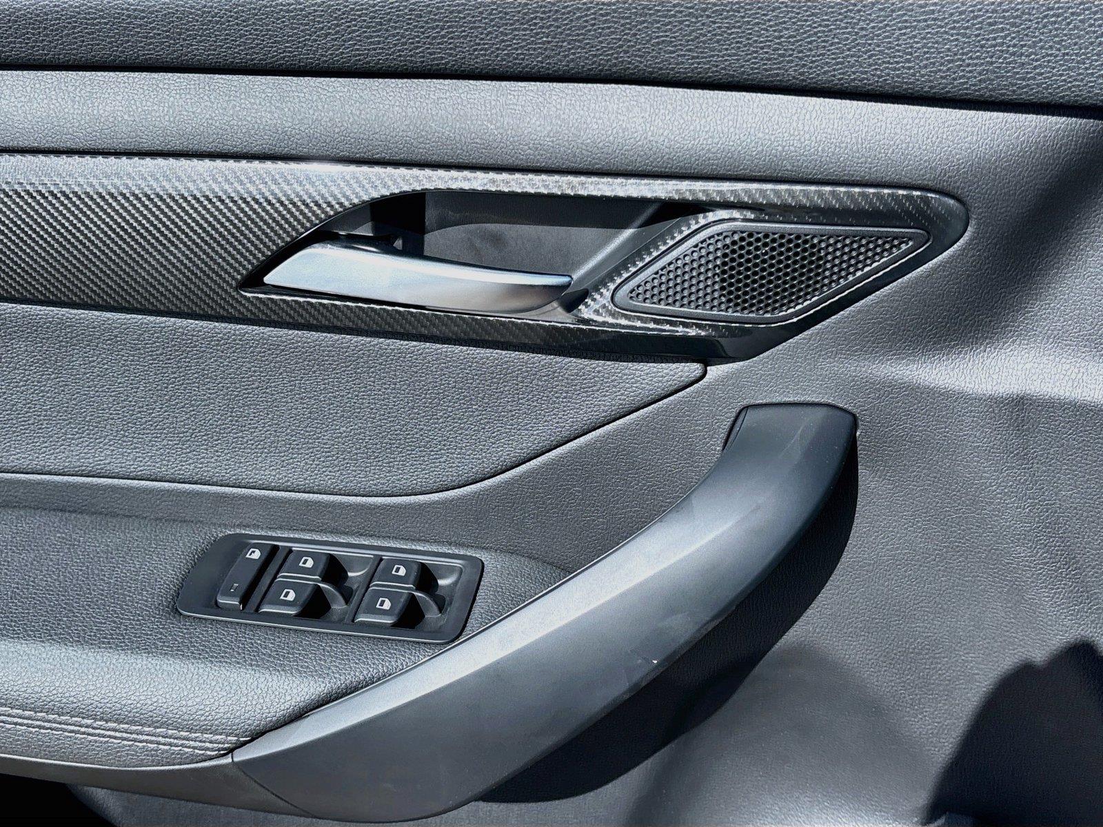 2027 VinFast VF 8 Eco
