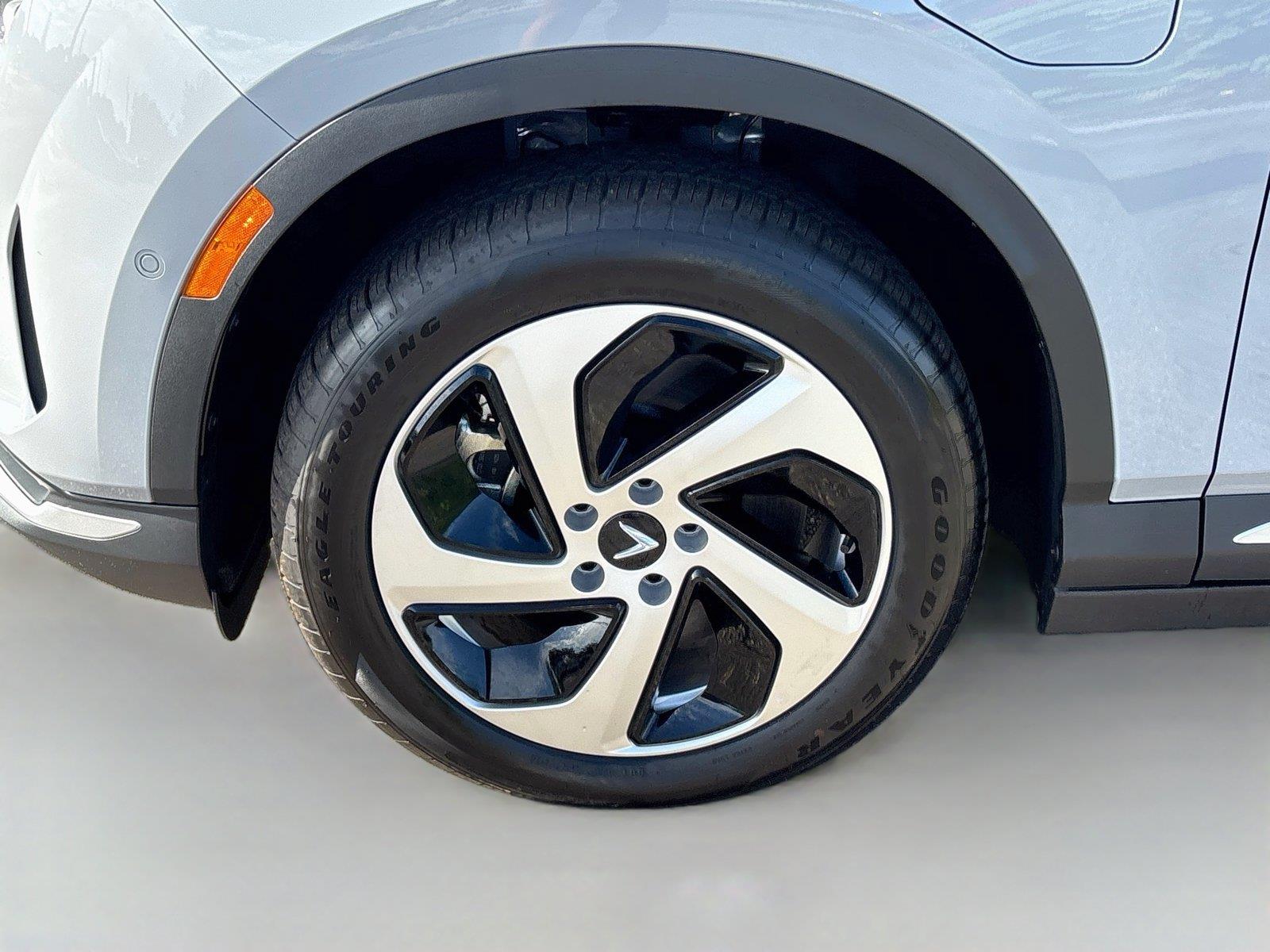 2027 VinFast VF 8 Eco