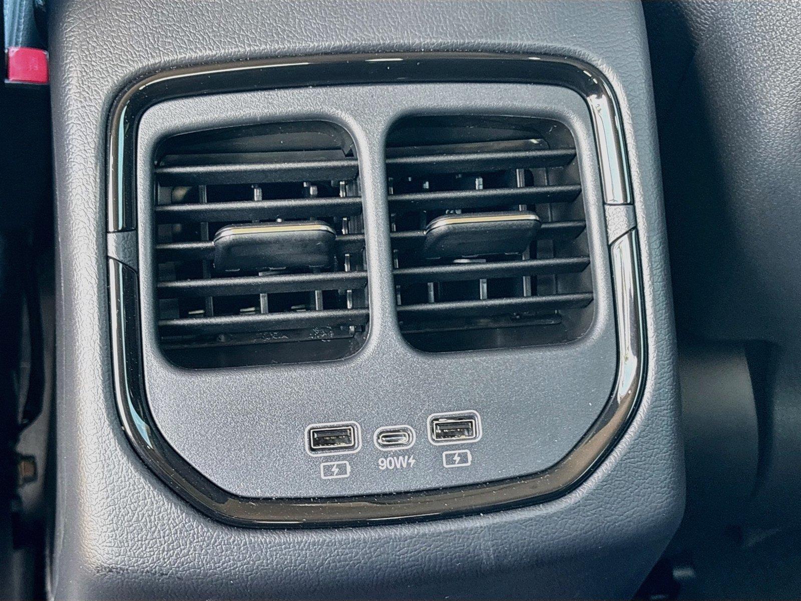 2027 VinFast VF 8 Eco
