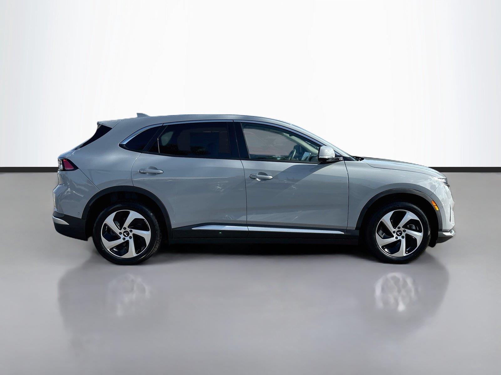 2027 VinFast VF 8 Eco