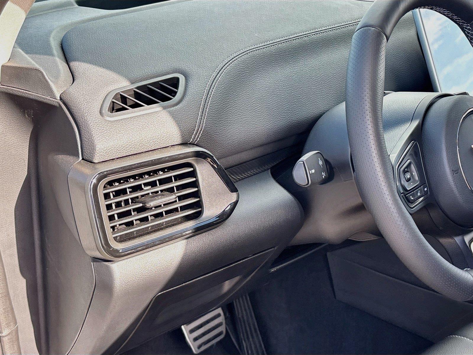 2027 VinFast VF 8 Eco