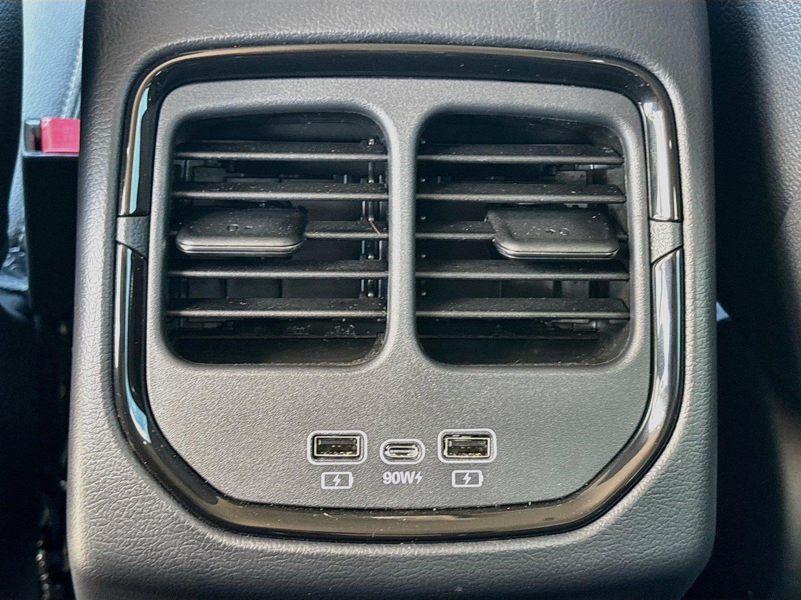 2027 VinFast VF 8 Eco