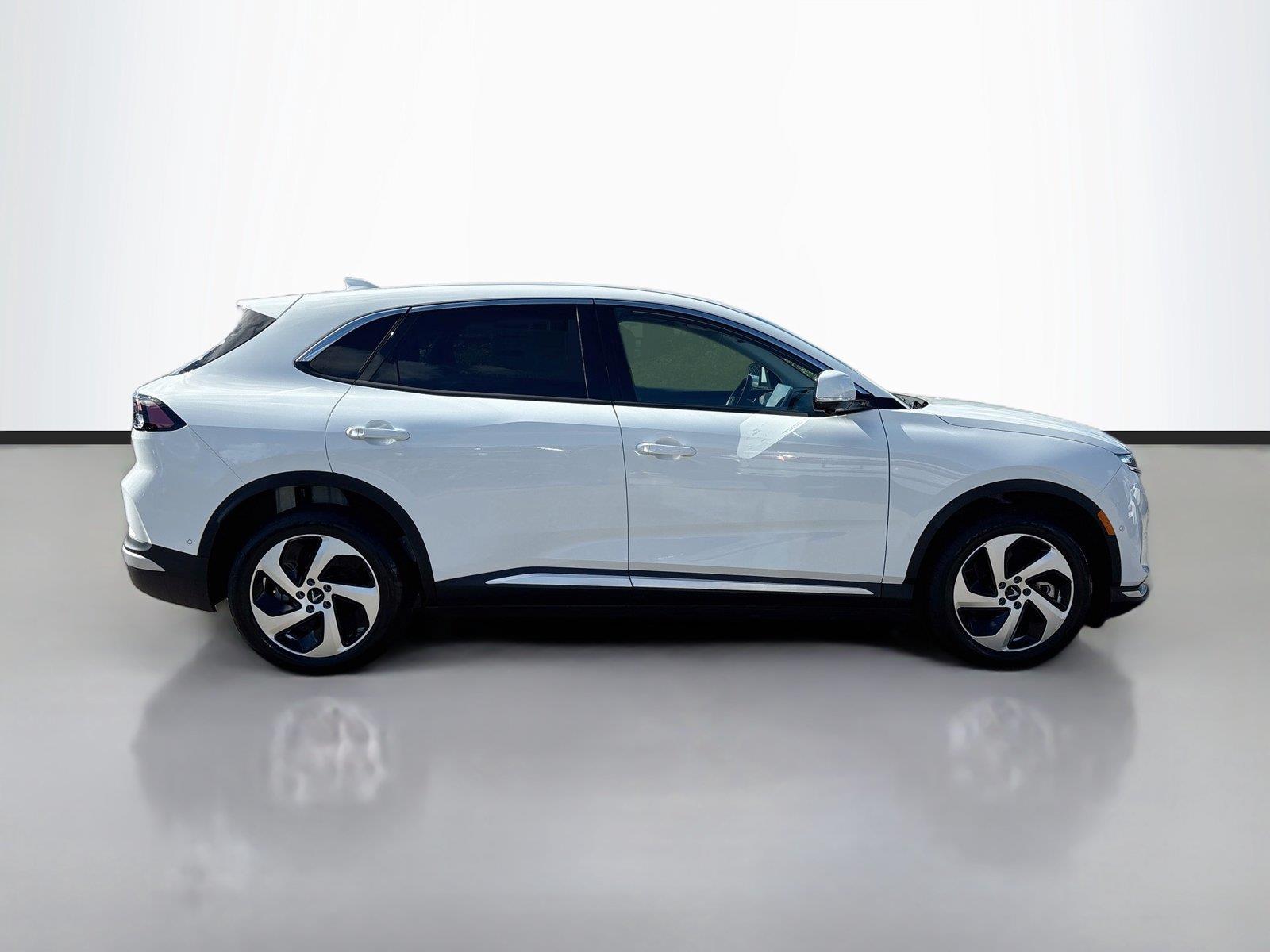 2027 VinFast VF 8 Eco