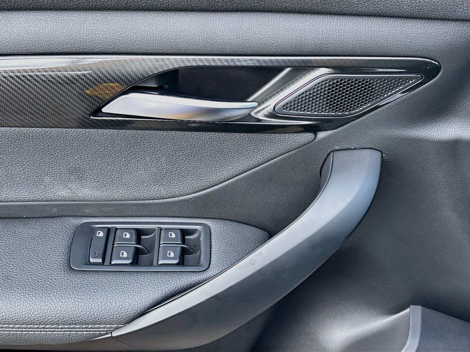2027 VinFast VF 8 Eco