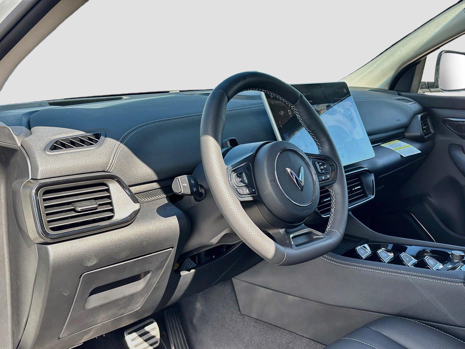 2027 VinFast VF 8 Eco