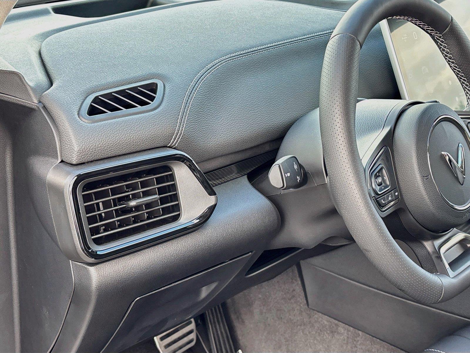 2027 VinFast VF 8 Eco