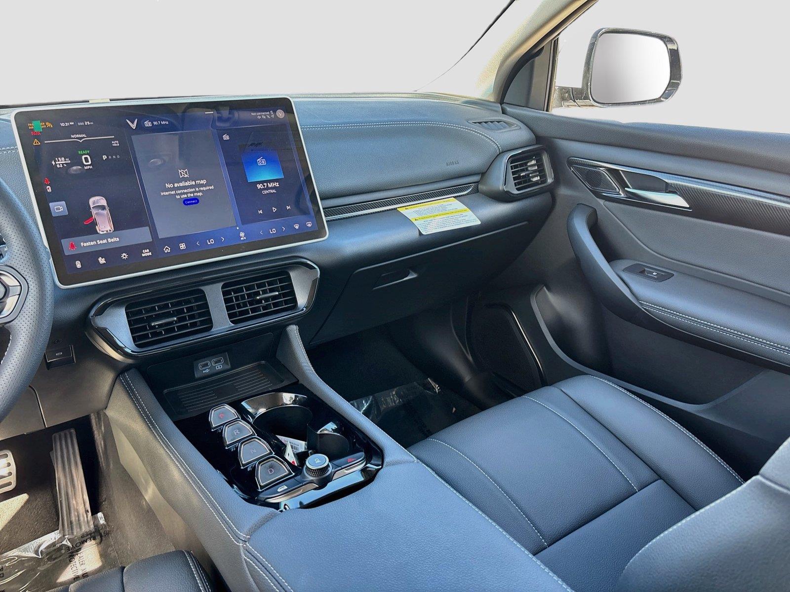 2027 VinFast VF 8 Eco