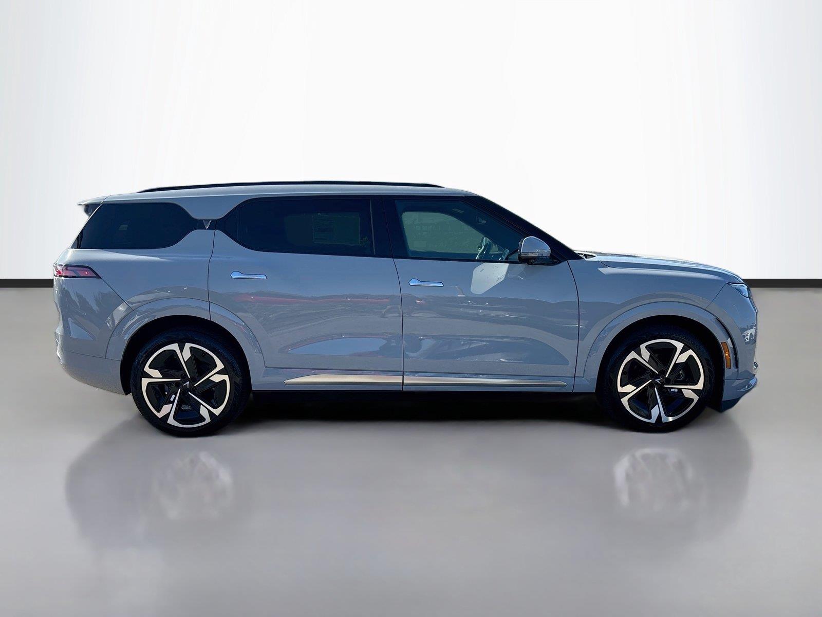2027 VinFast VF 9 Plus