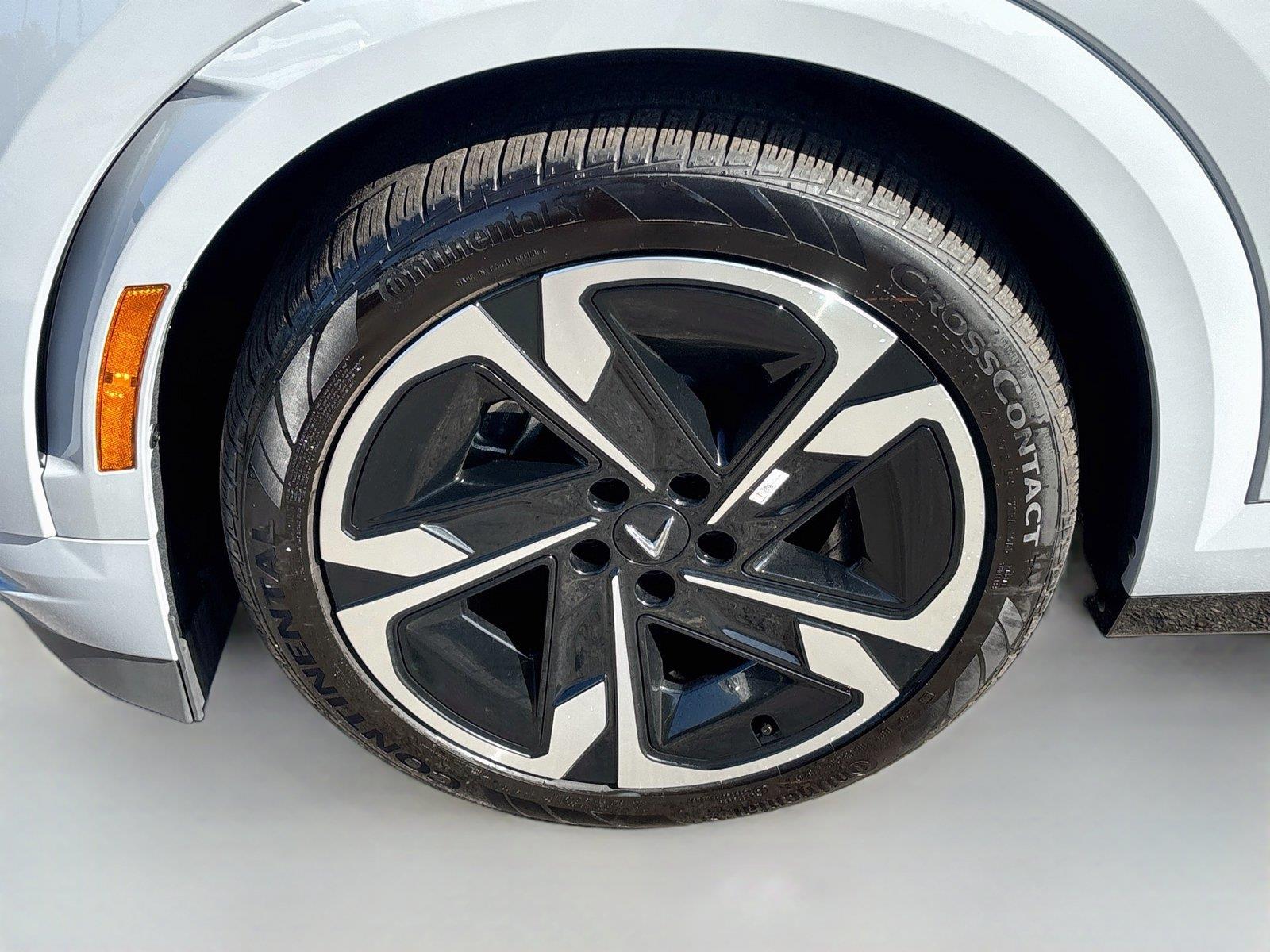 2027 VinFast VF 9 Plus