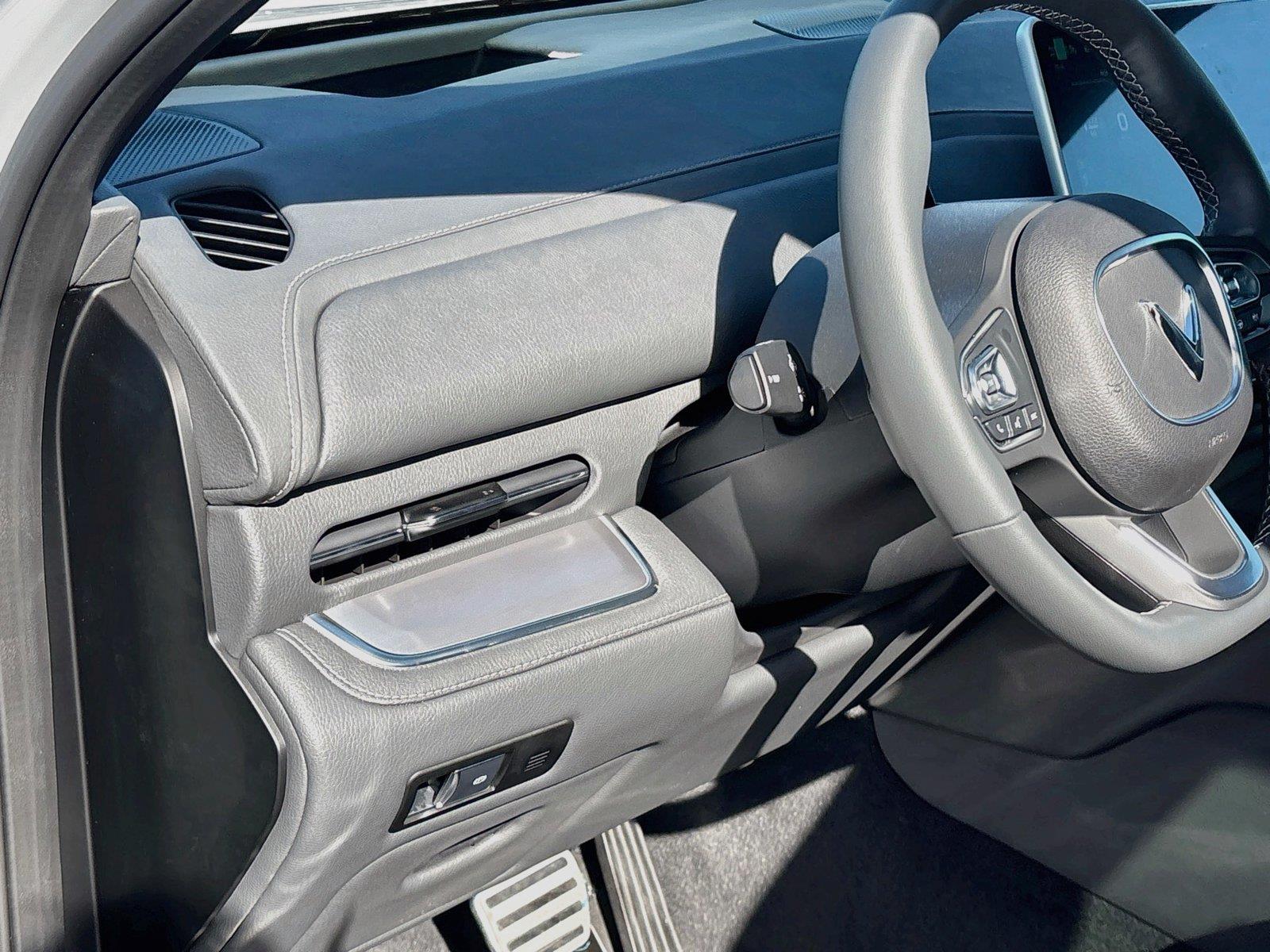2027 VinFast VF 9 Plus