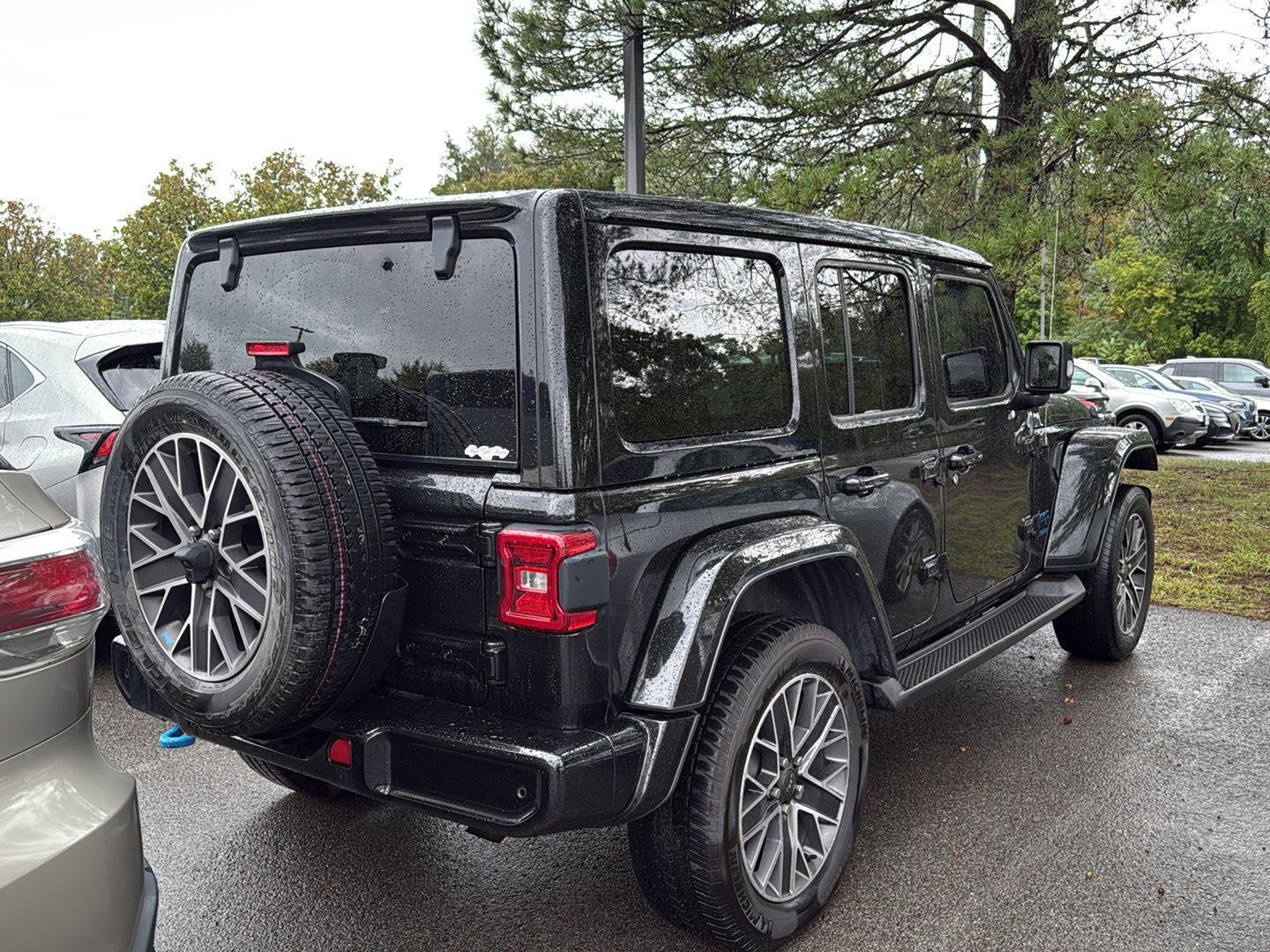 2022 Jeep Wrangler Unlimited 4xe Sahara High Altitude photo 2