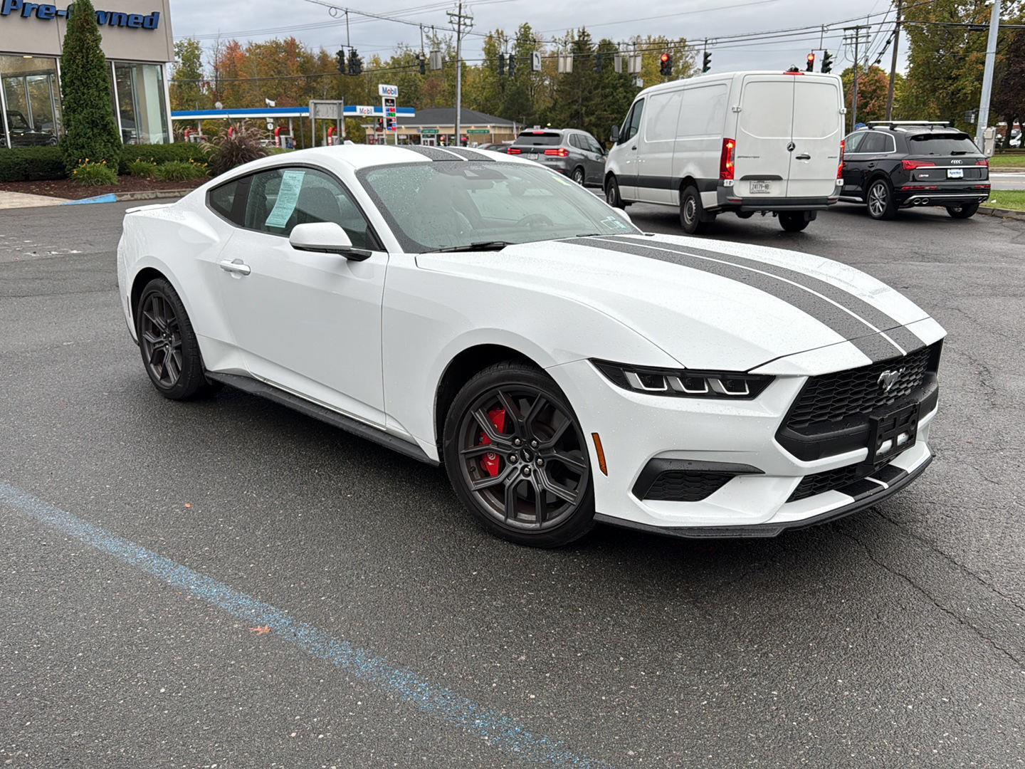 2024 Ford Mustang EcoBoost photo 2