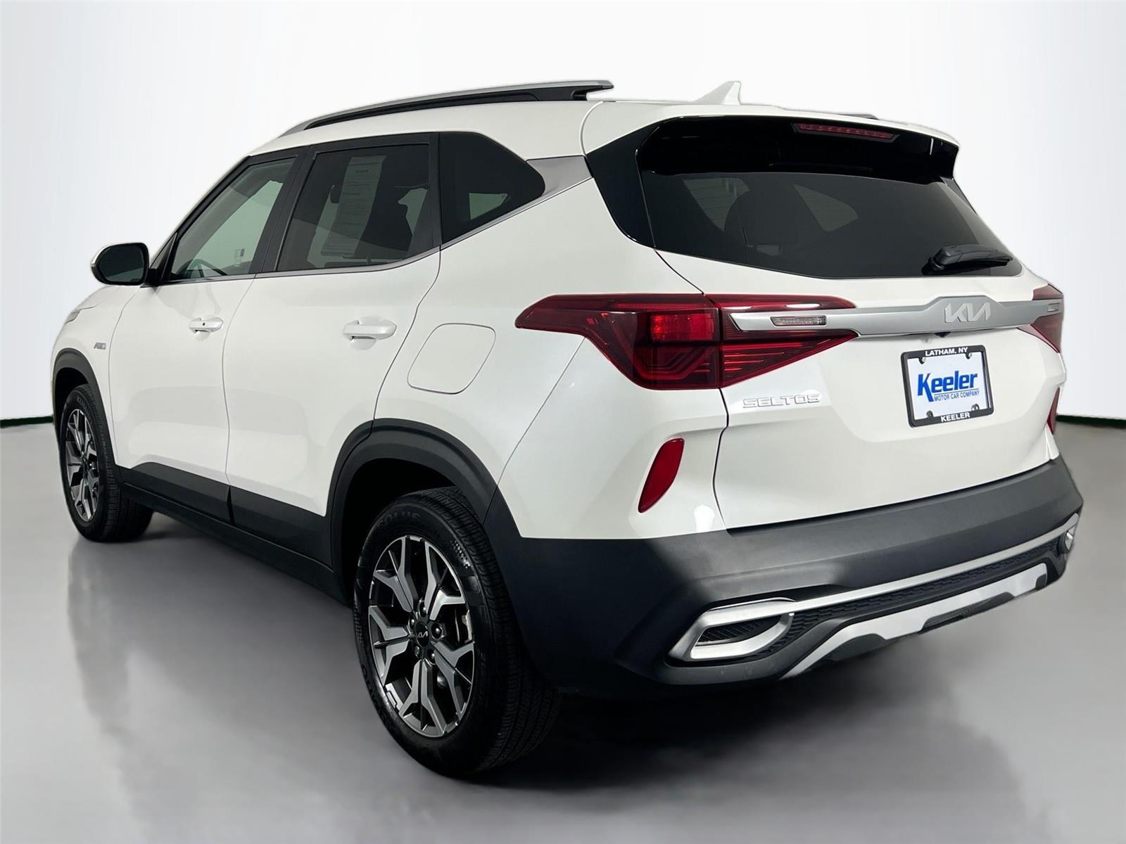 2023 Kia Seltos EX photo 3