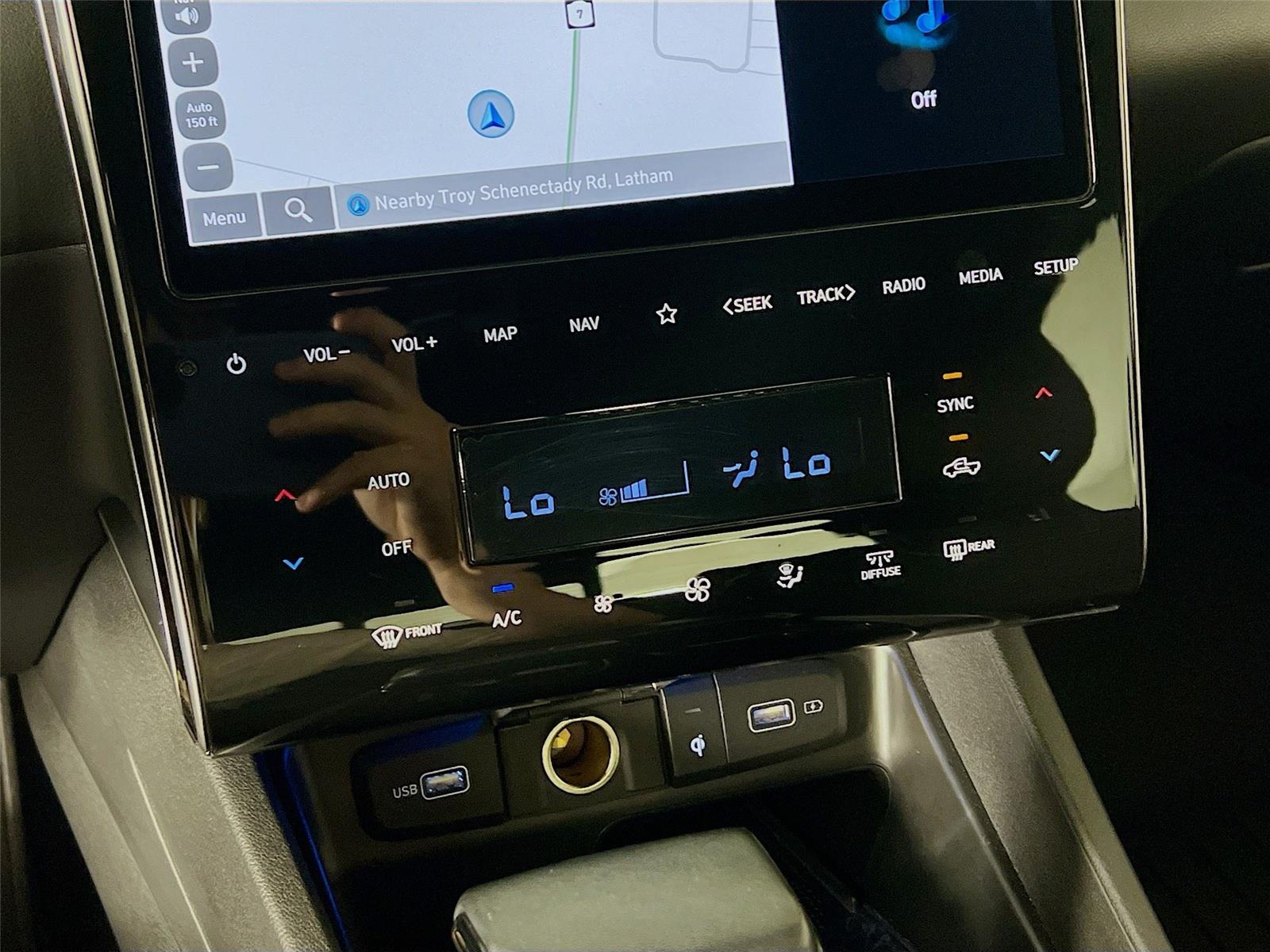 2023 Hyundai Santa Cruz Limited photo 17