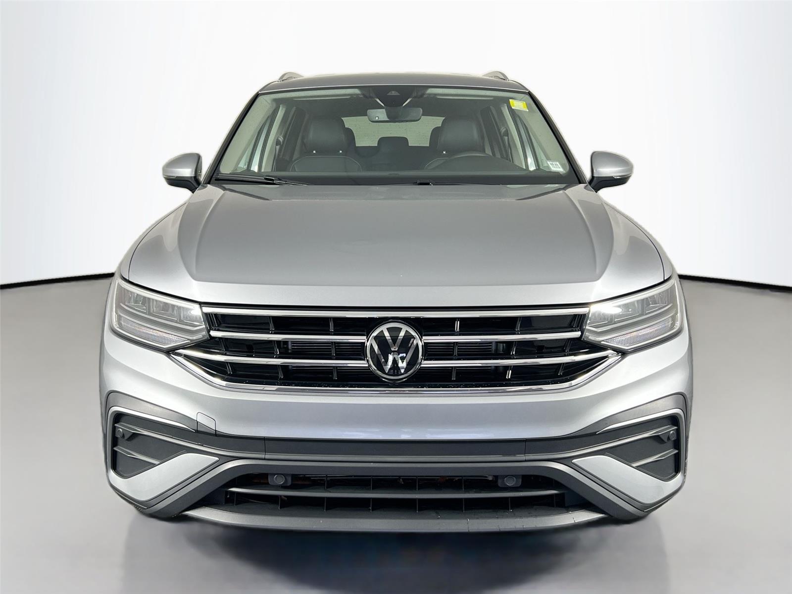 2024 Volkswagen Tiguan SE Wolfsburg Edition photo 8
