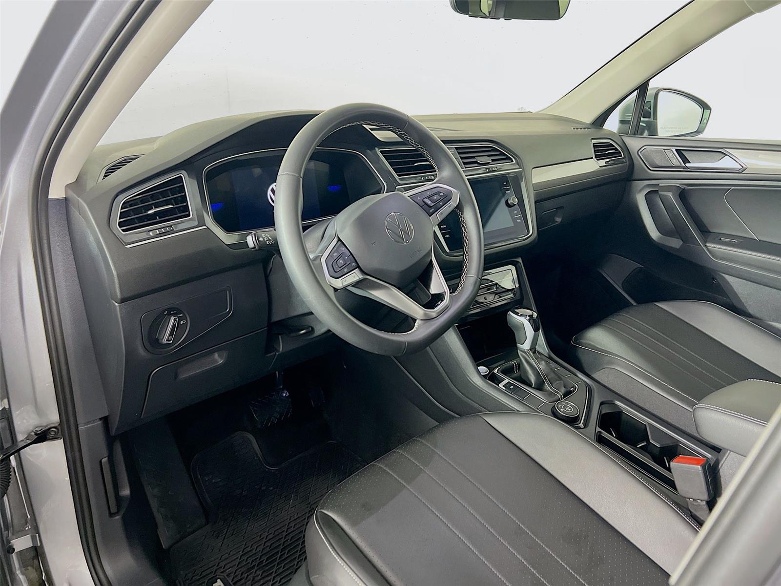 2024 Volkswagen Tiguan SE Wolfsburg Edition photo 9