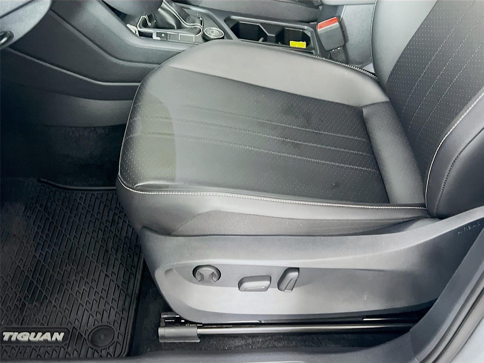 2024 Volkswagen Tiguan SE Wolfsburg Edition photo 15