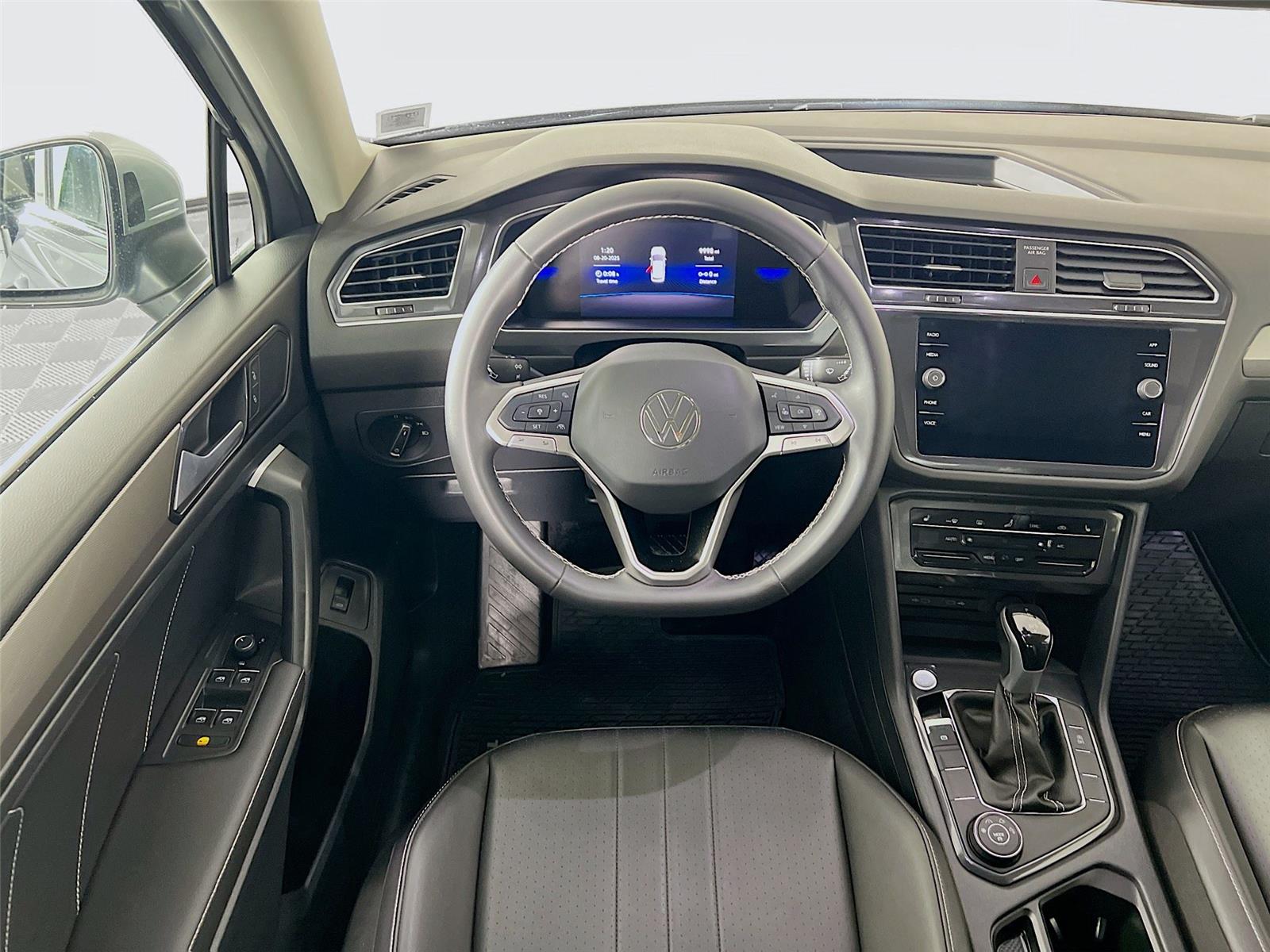 2024 Volkswagen Tiguan SE Wolfsburg Edition photo 17