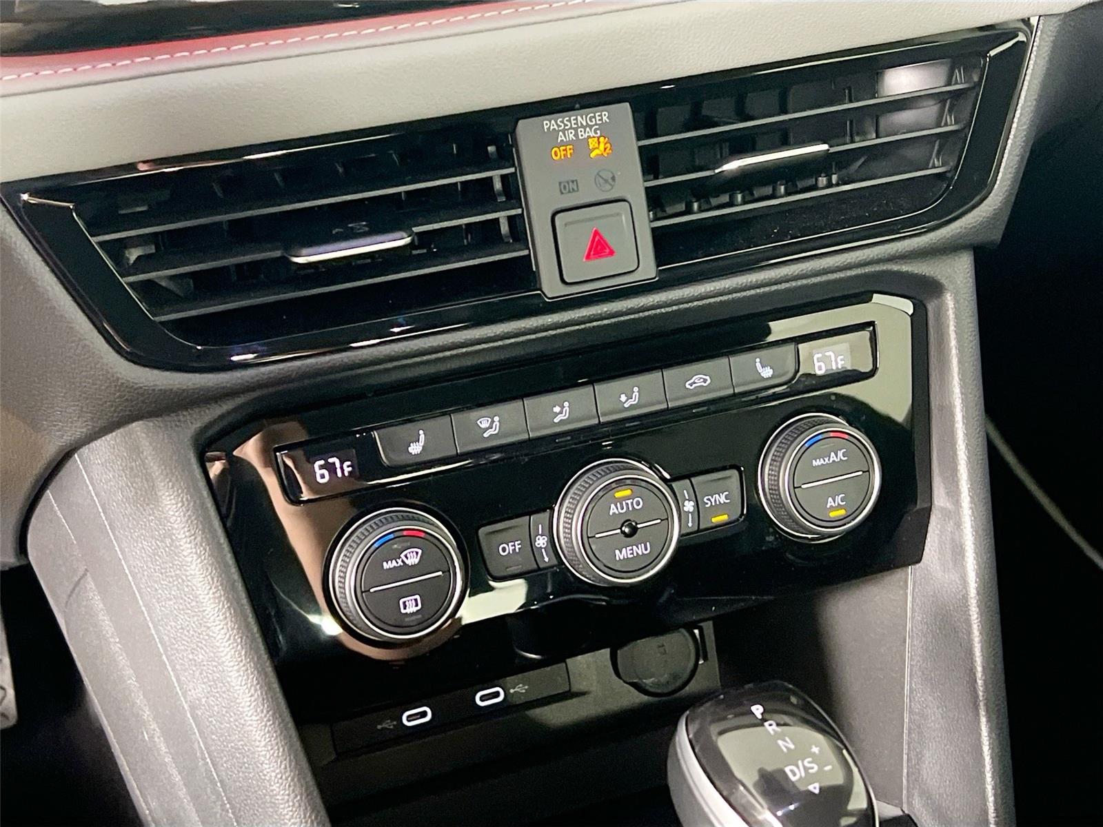 2023 Volkswagen Taos SEL photo 15