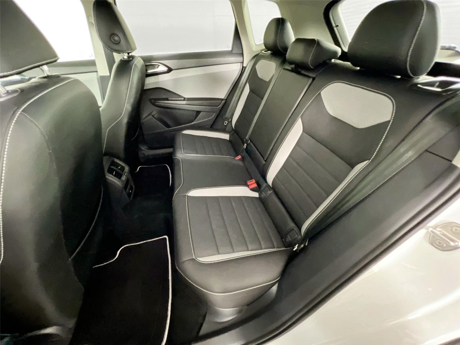 2023 Volkswagen Taos SEL photo 23