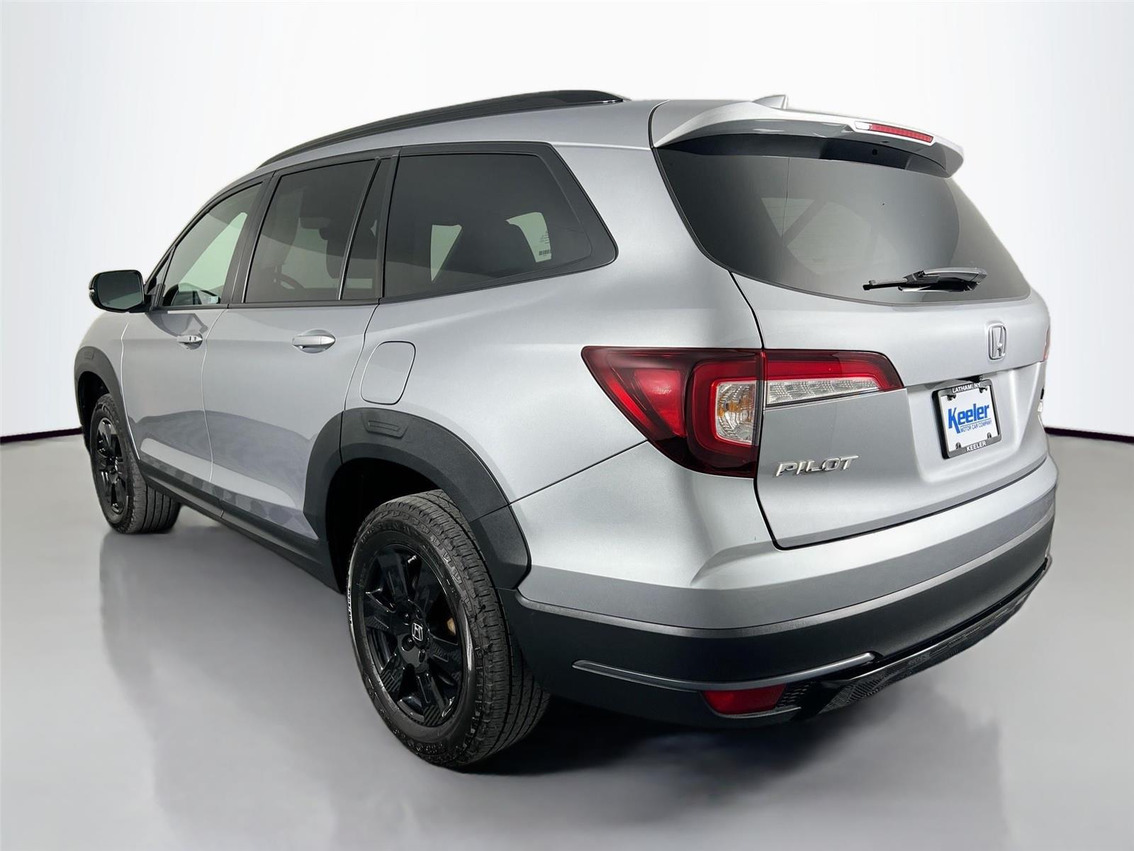 2022 Honda Pilot TrailSport photo 2