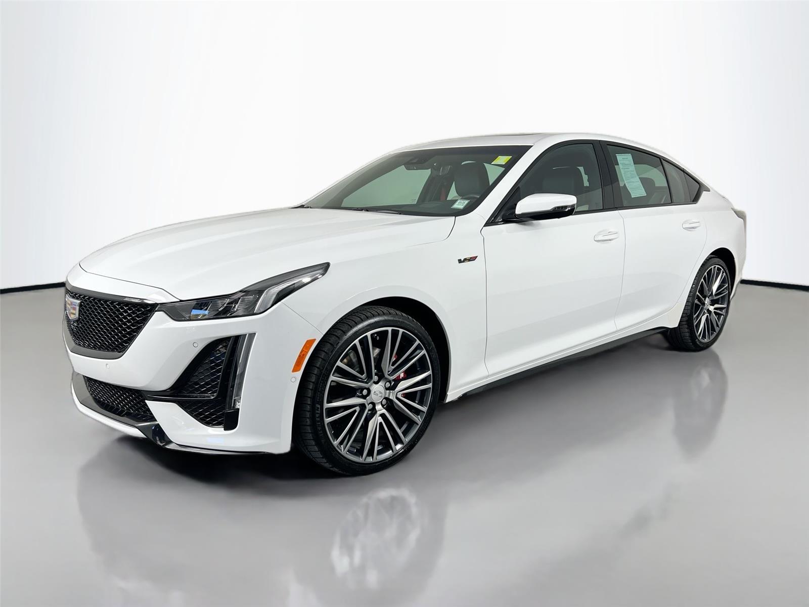 2024 Cadillac CT5 V photo 2
