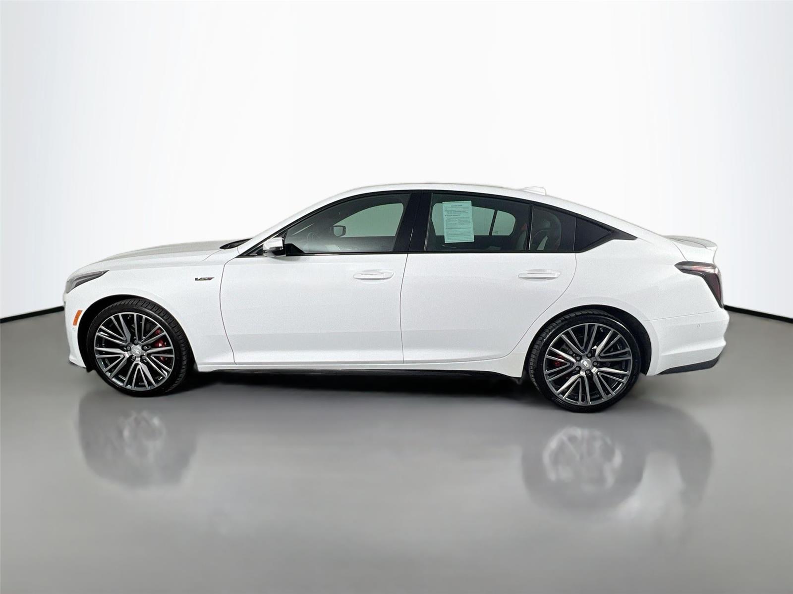 2024 Cadillac CT5 V photo 3