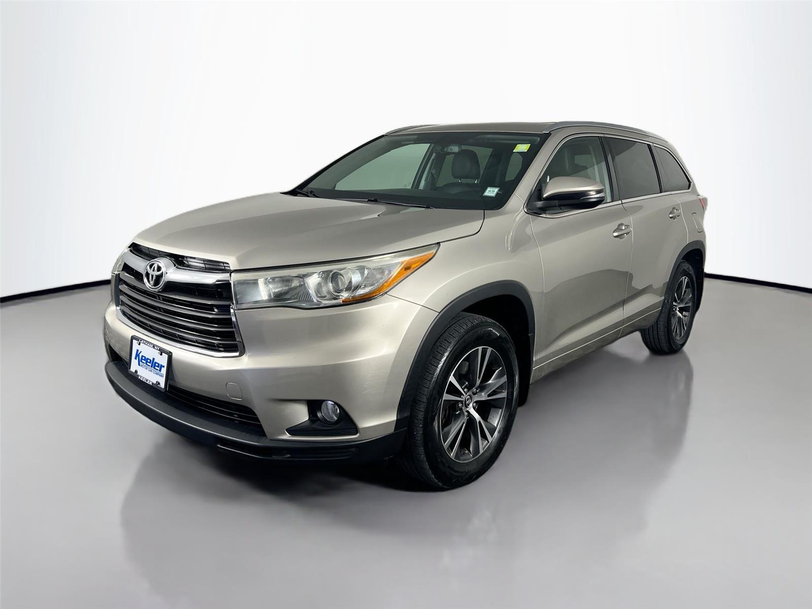 2016 Toyota Highlander XLE photo 2