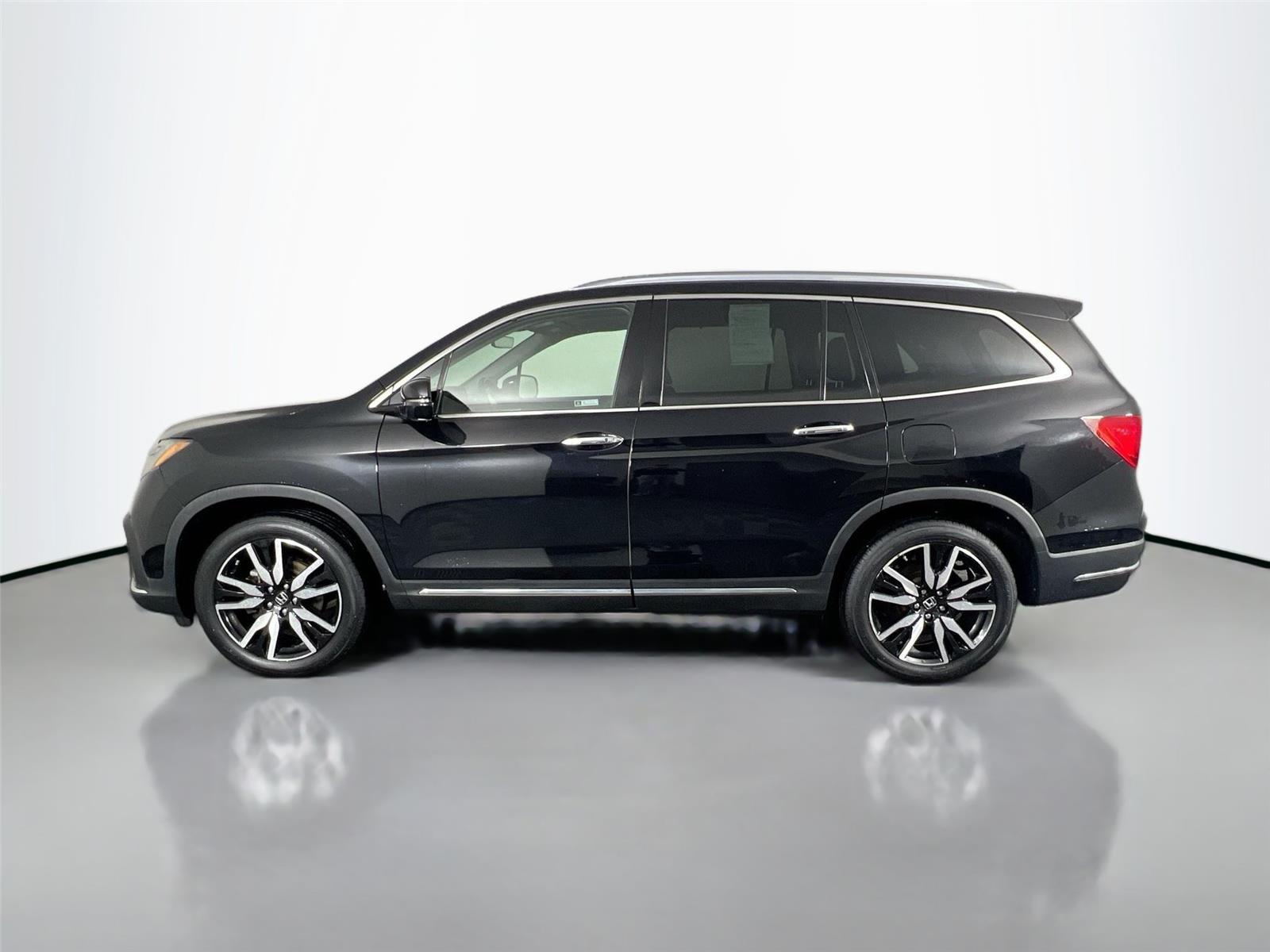 2019 Honda Pilot Elite photo 3