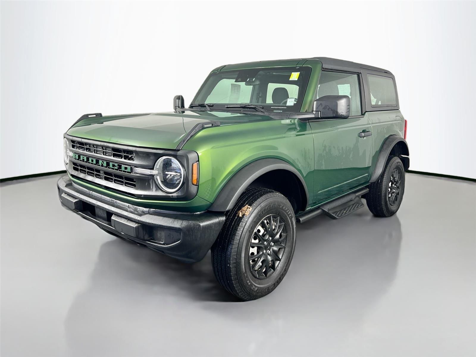 2023 Ford Bronco Base photo 2