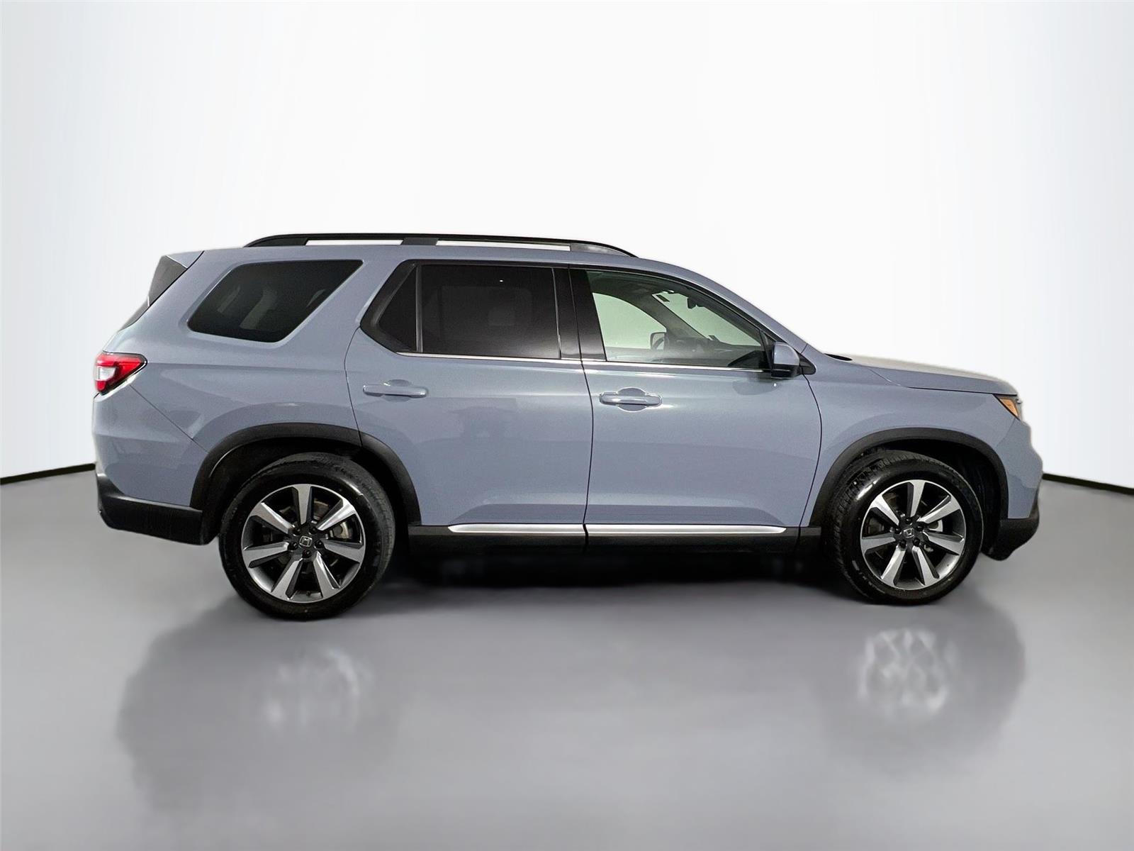 2024 Honda Pilot Elite photo 2