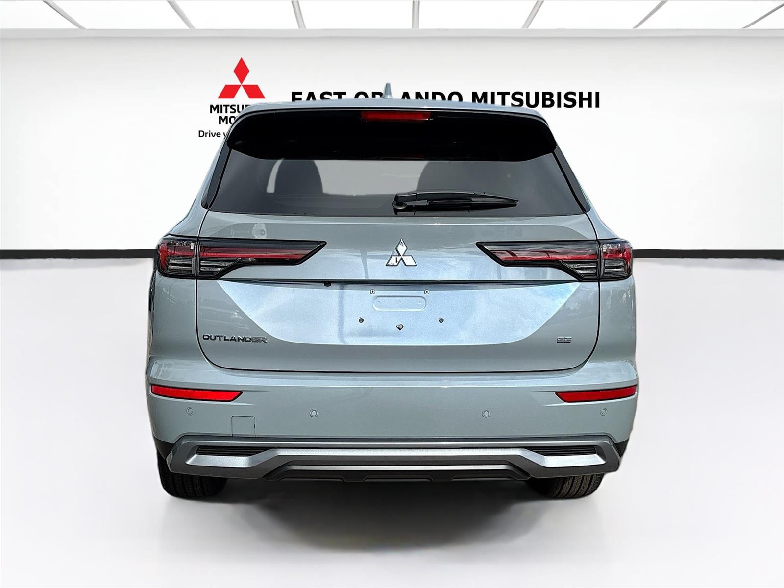 2026 Mitsubishi Outlander SE