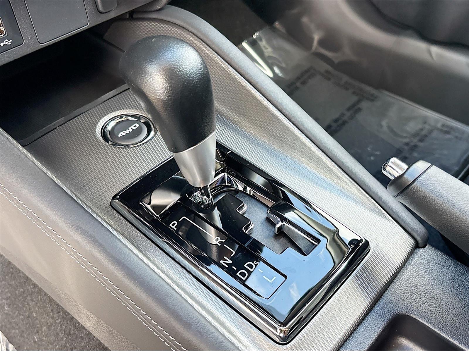 2026 Mitsubishi Outlander Sport ES