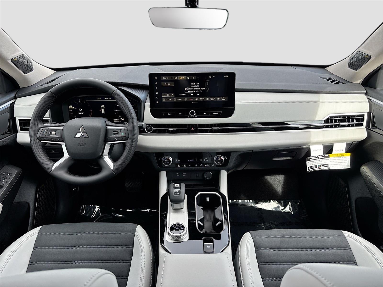 2026 Mitsubishi Outlander SE