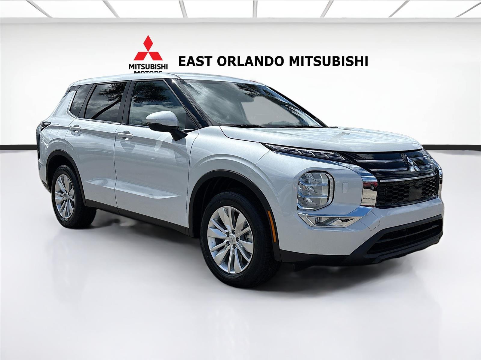 2026 Mitsubishi Outlander ES