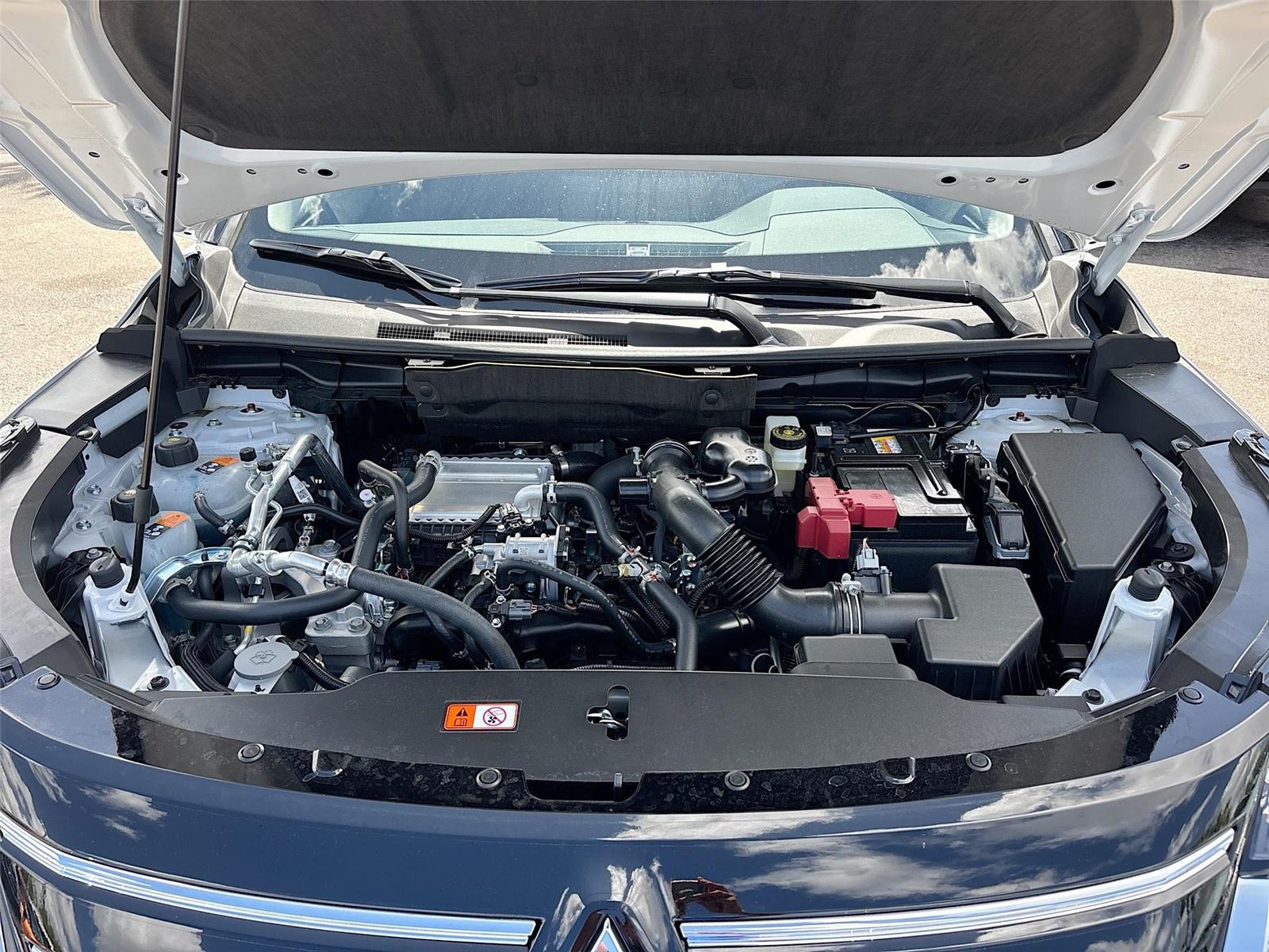 2026 Mitsubishi Outlander ES