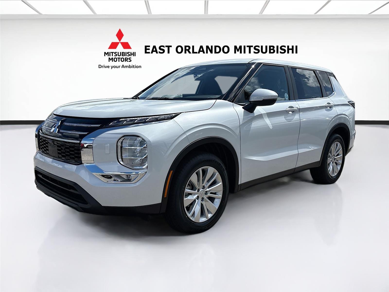 2026 Mitsubishi Outlander ES