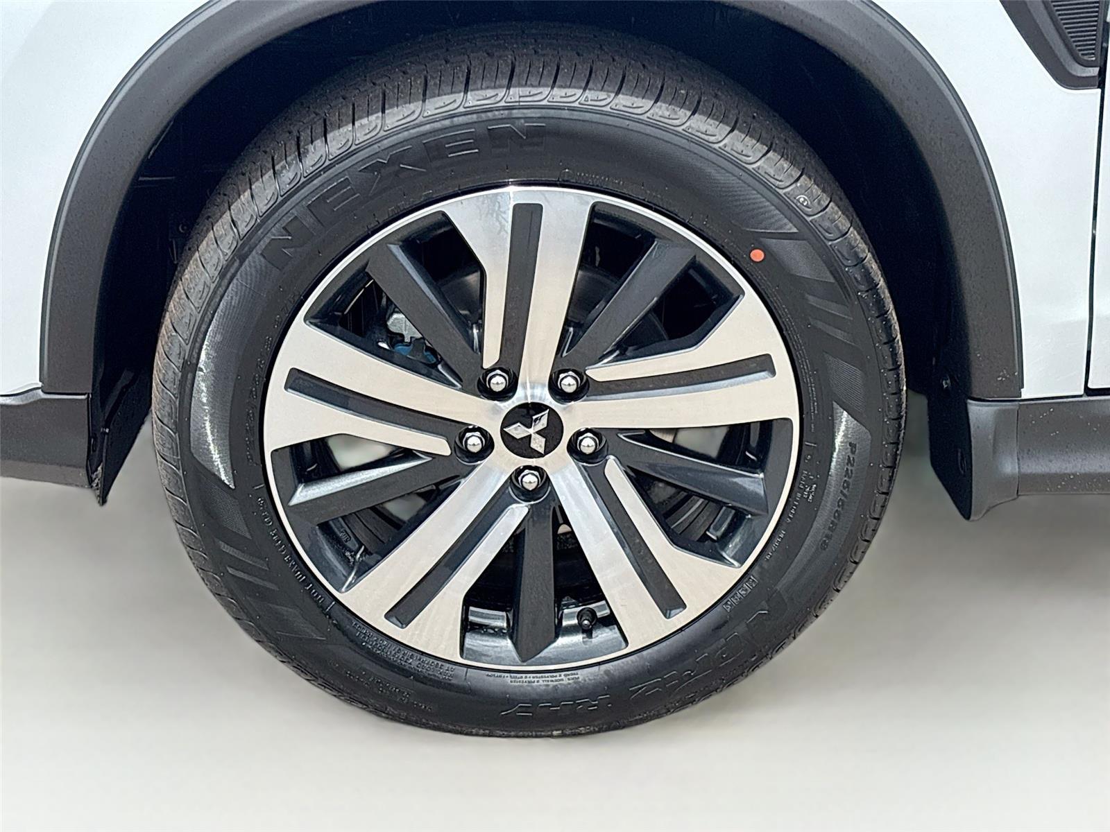 2026 Mitsubishi Outlander Sport ES