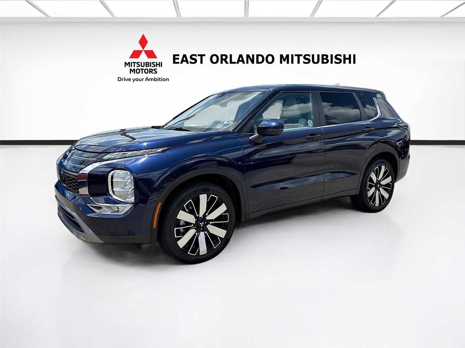 2025 Mitsubishi Outlander SE