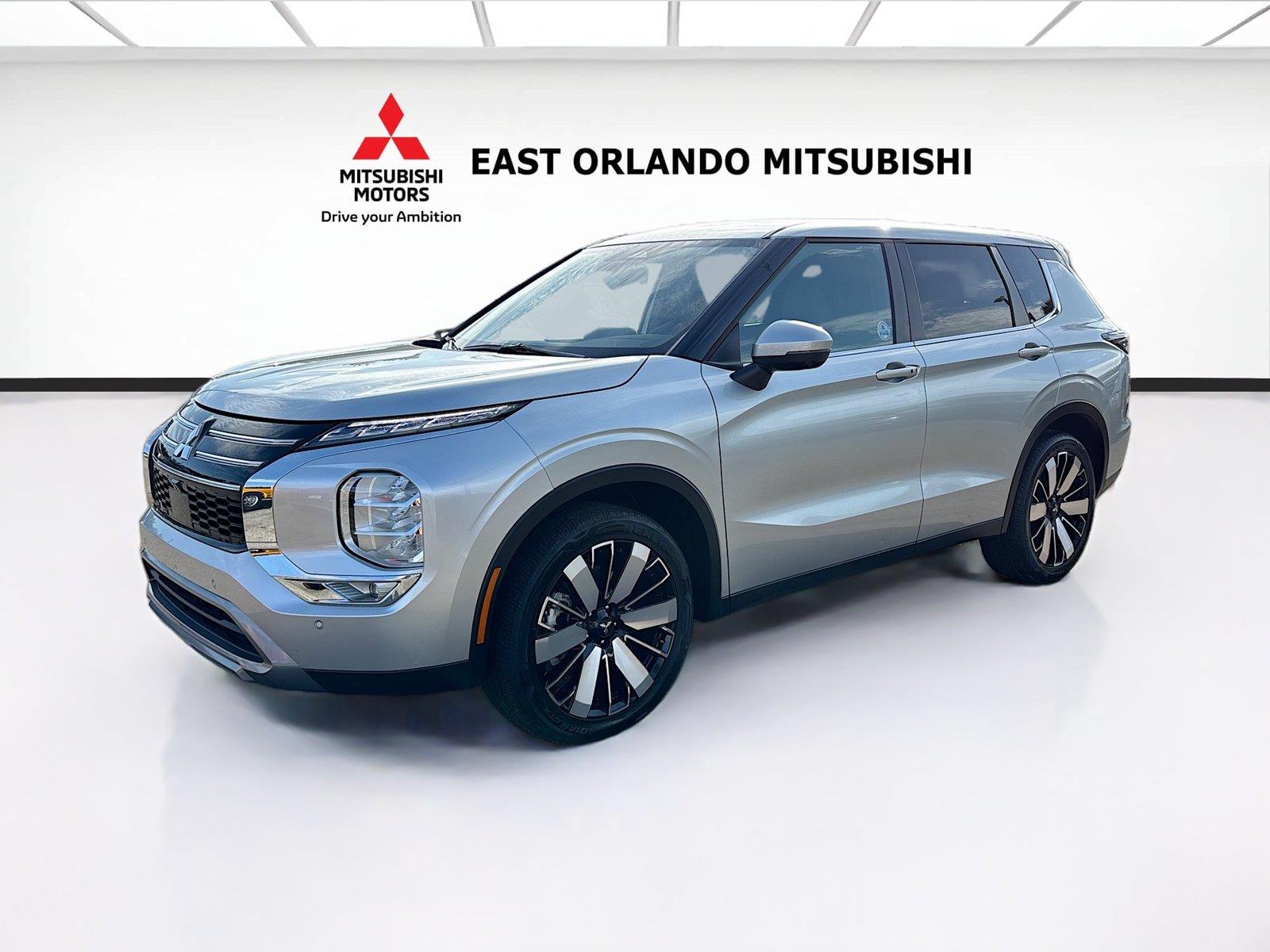 2025 Mitsubishi Outlander SE