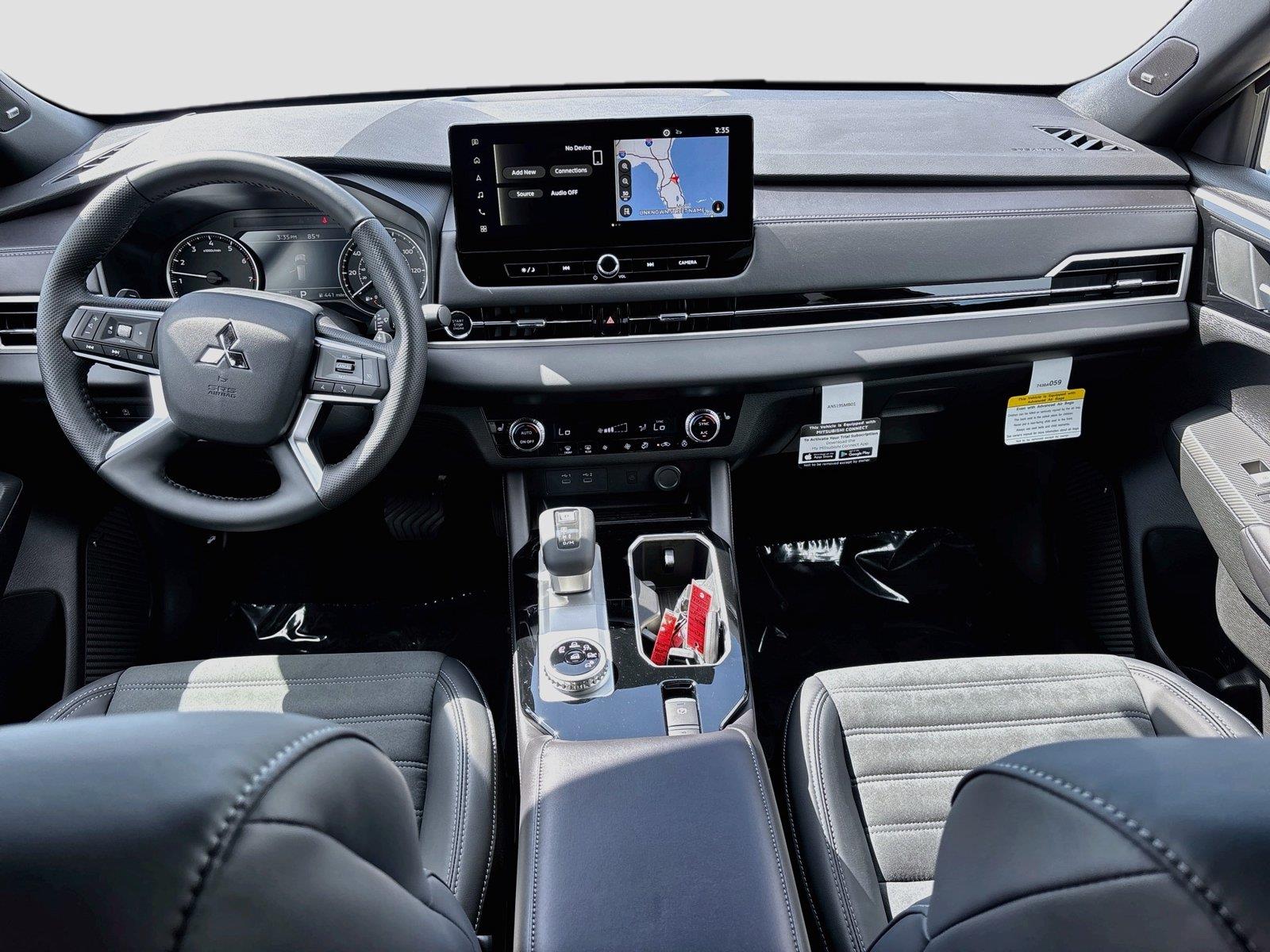 2026 Mitsubishi Outlander LE