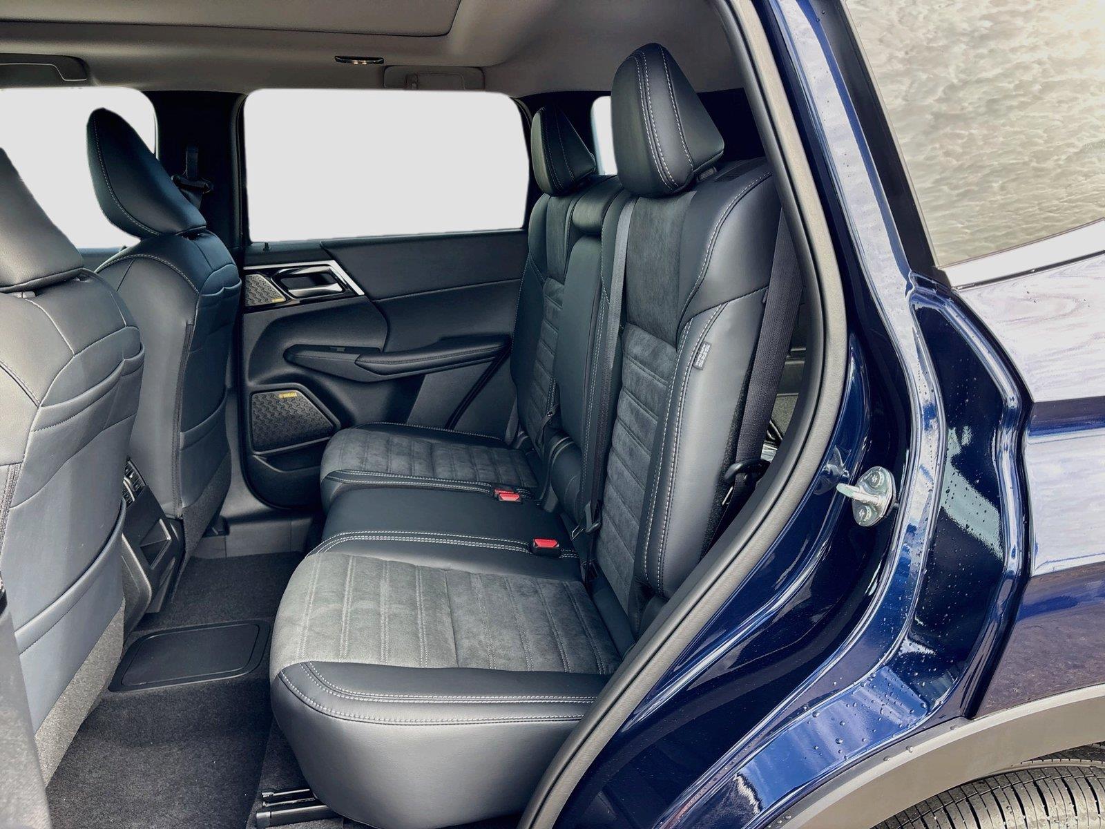 2026 Mitsubishi Outlander Plug-In Hybrid SE