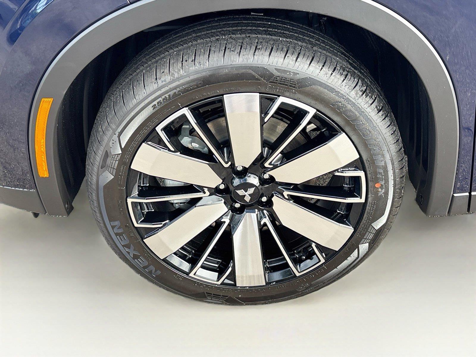 2026 Mitsubishi Outlander Plug-In Hybrid SE