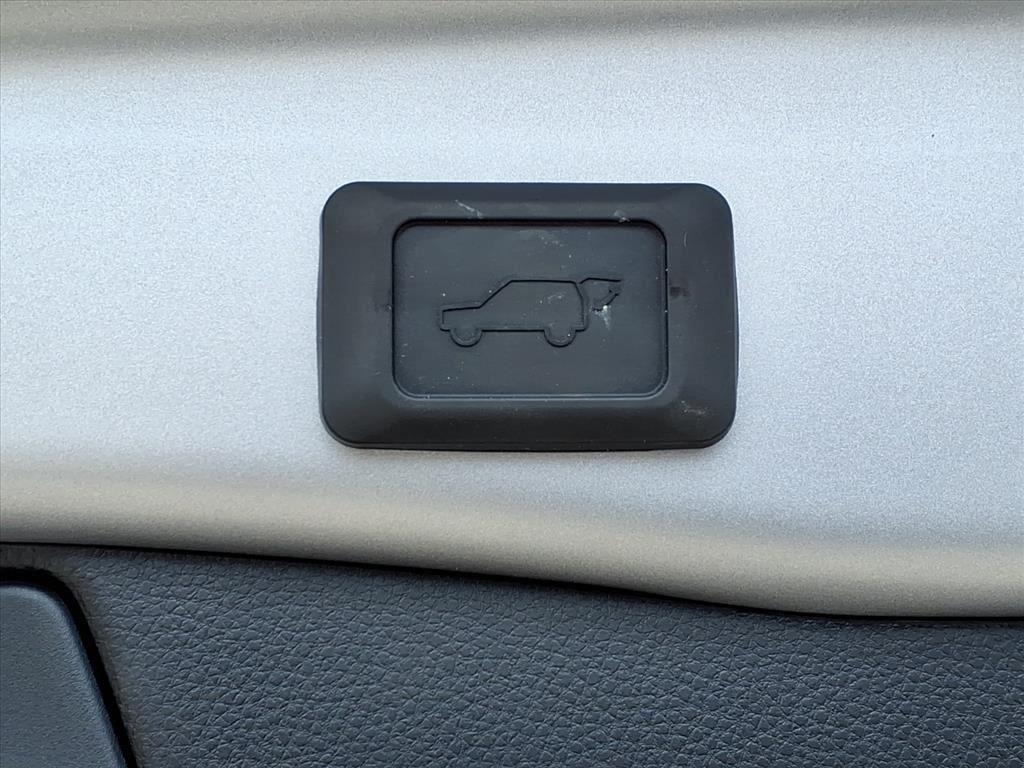 2025 Toyota RAV4 Hybrid XLE Premium