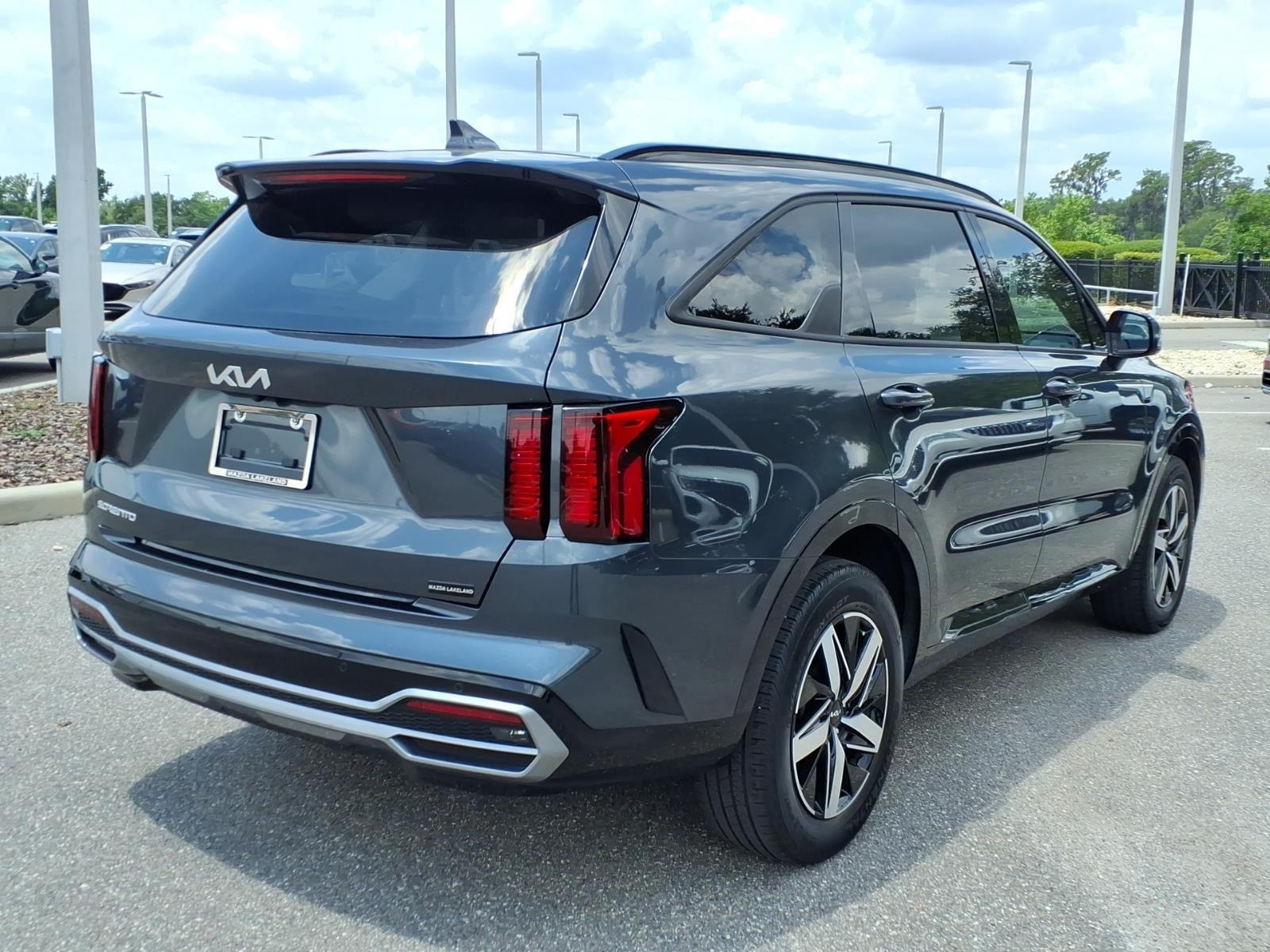 2023 Kia Sorento S